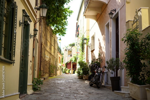 Fototapeta Naklejka Na Ścianę i Meble -  view of the street in Athens, Greece, Europe 