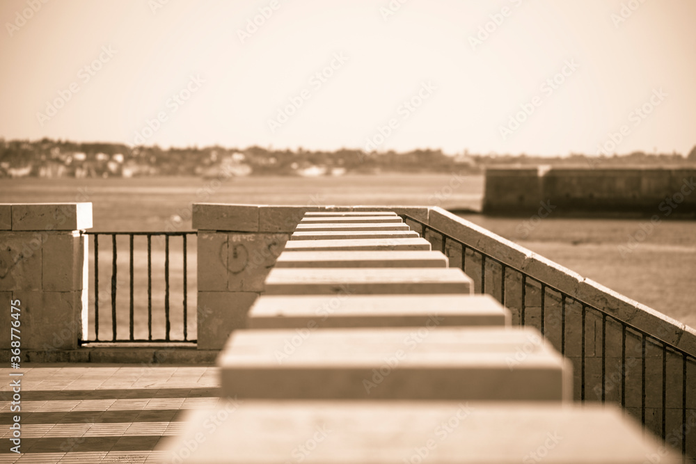 Obraz premium path to the sea