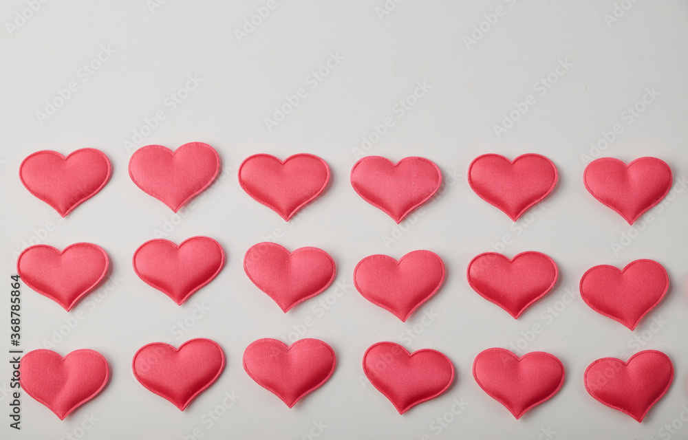 red hearts on a white background pattern