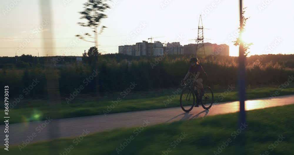 solo female cycling safety