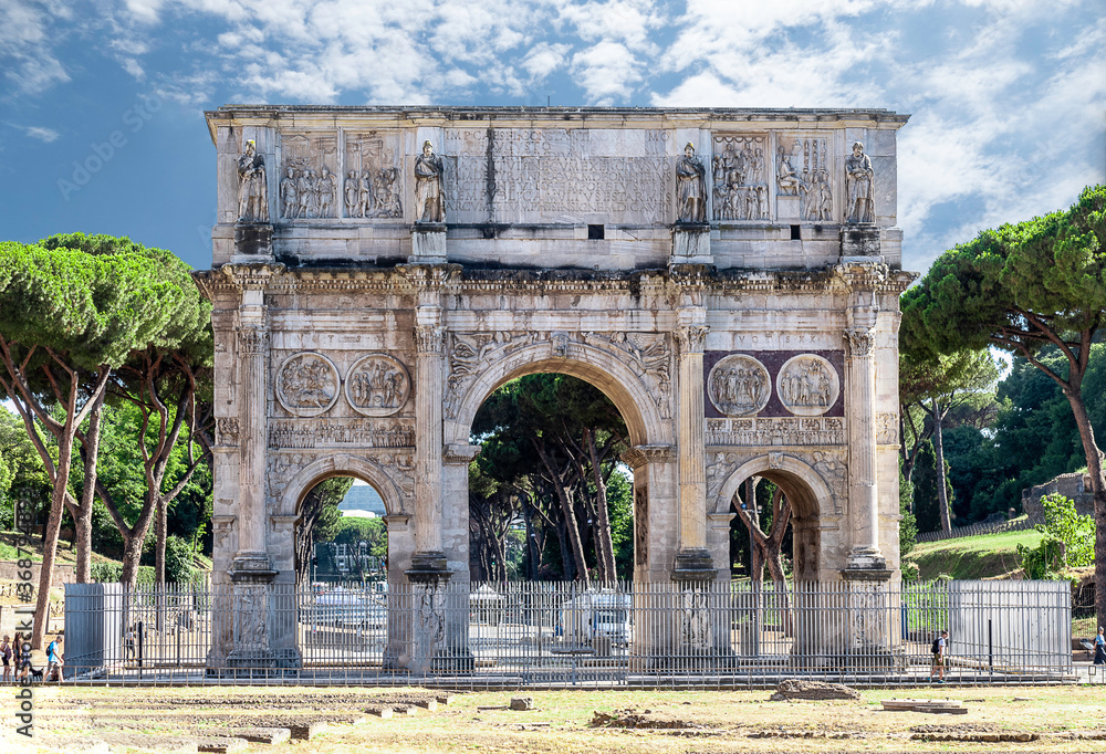 Arco de Triunfo de Constantino, Comemoração da vitória da Batalha da Ponte Mílvia