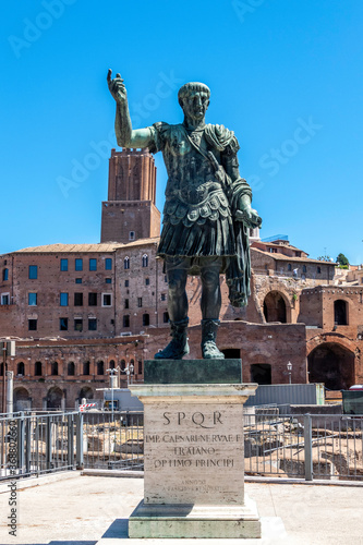 Imperador Trajano, Roma