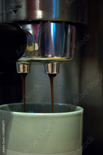 Frischer Kaffee, Espresso Automat, Kaffeezubereitung