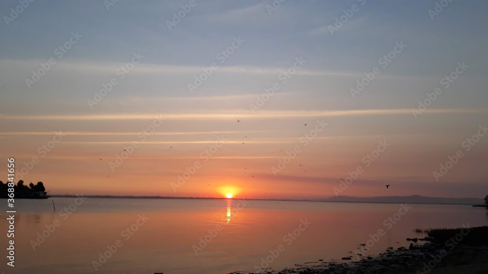 Obraz premium sunset over the sea