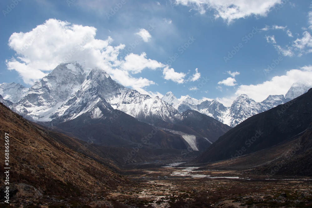 Lobuche Khola mountain valley, Everest trail, Himalaya, Nepal