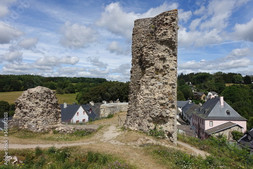 Blick von der Burgruine auf den historischen Ortskern Kronenburg