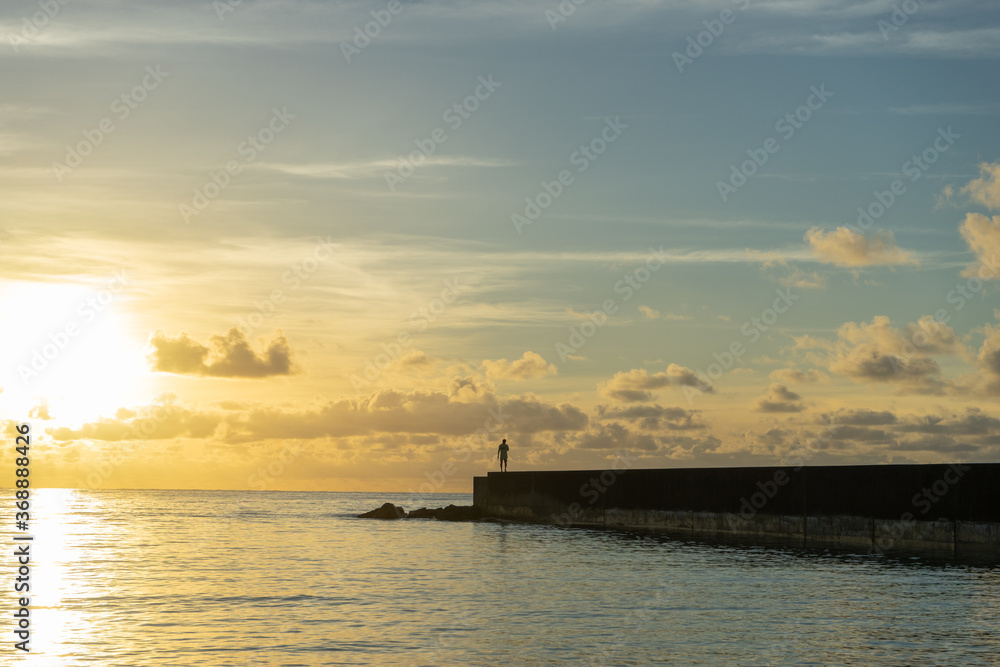 宮古島　漁港の朝