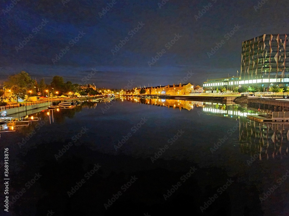 Fototapeta premium night view of the city