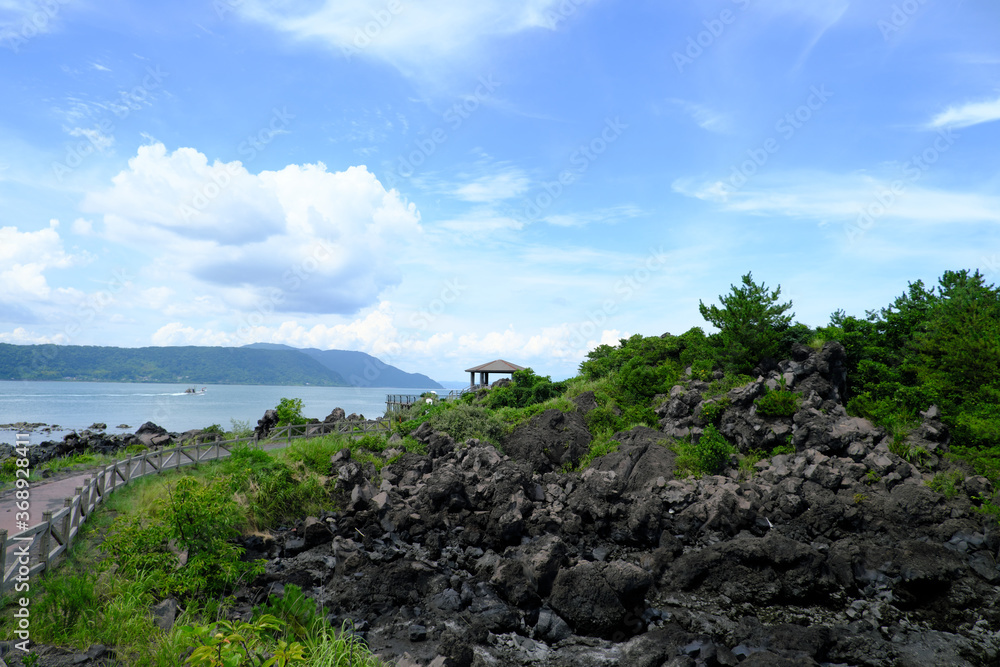 大自然を満喫できる桜島溶岩なぎさ公園の遊歩道 大自然を満喫できる桜島溶岩なぎさ公園の遊歩道