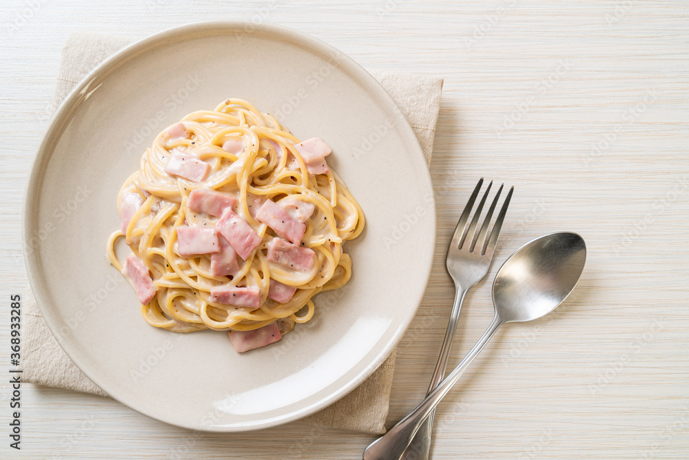 spaghetti white cream sauce with ham spaghetti white cream sauce with ham