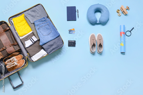 Set of travel accessories o...