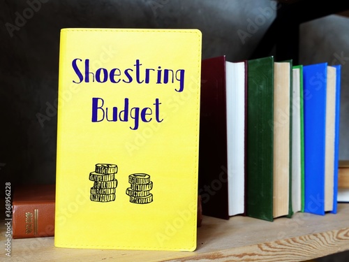 Εκτύπωση καμβά Financial concept meaning Shoestring Budget with inscription on the sheet