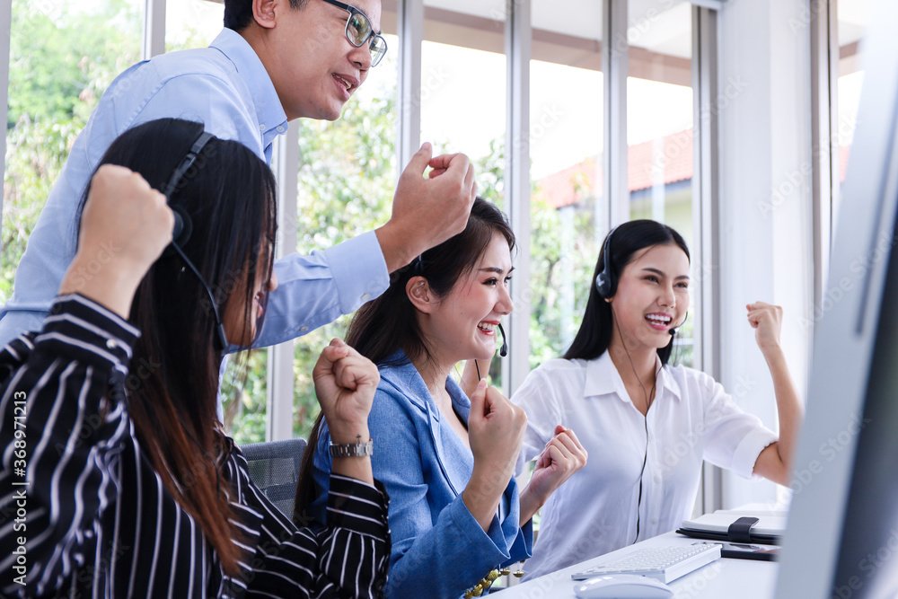 Obraz premium Officer of contact call center working and telecommunicate with support customer service assistance, office room