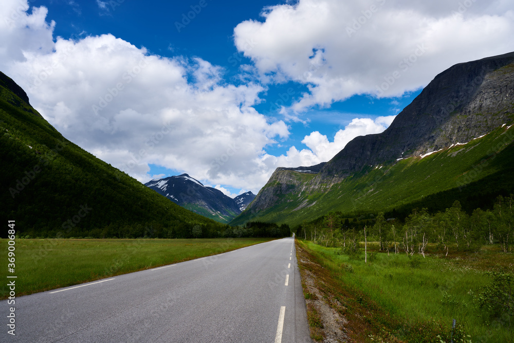 Fototapeta premium road to the mountains - Valldal in Norway