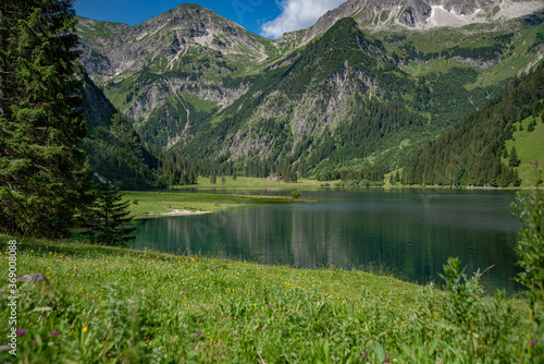 Urlaub Oberstdorf 2020 See Spiegelung Alpen Berge   sterreich Natur