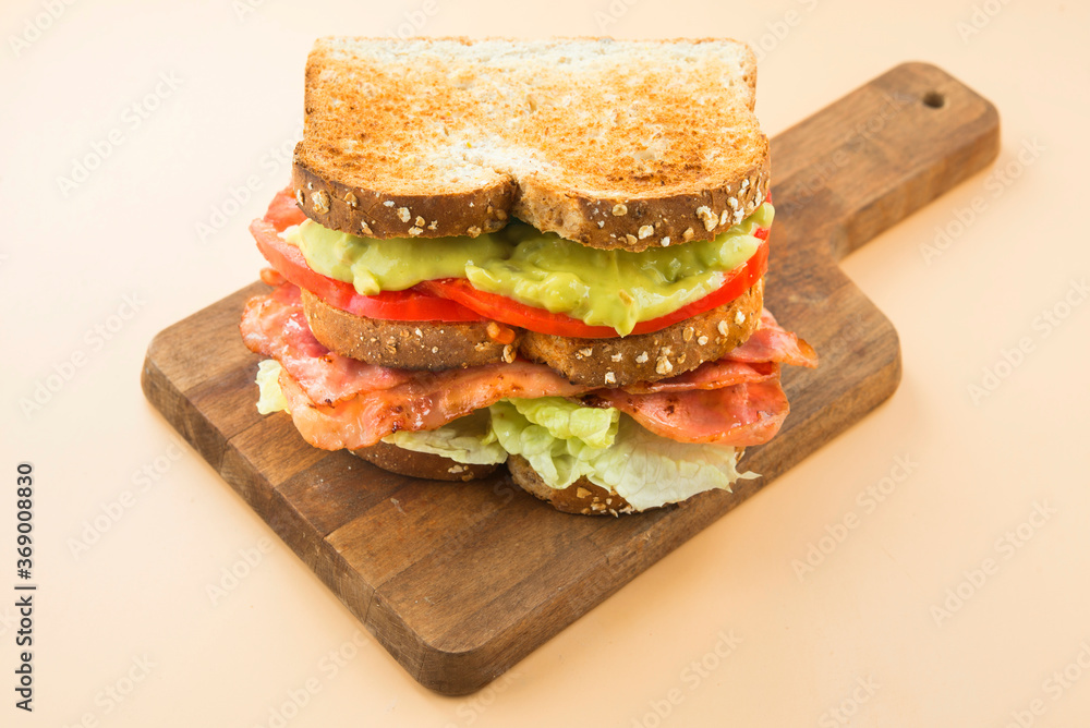 Sandwich LGBT lettuce, guacamole, bacon and tomato Sandwich LGBT lettuce, guacamole, bacon and tomato