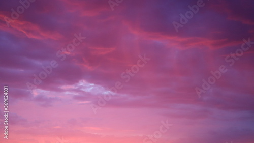 tajemnicze fioletowe niebo © Bartlomiej