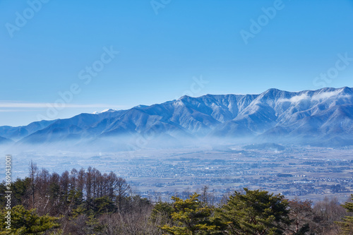 松本市内から望む冬の北アルプス 長野県