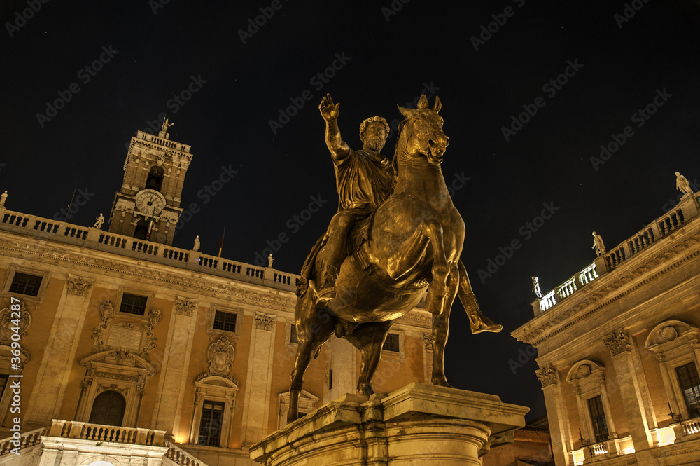 Statua di uomo su cavallo, Marc'Aurelio, piazza del Campidoglio Roma