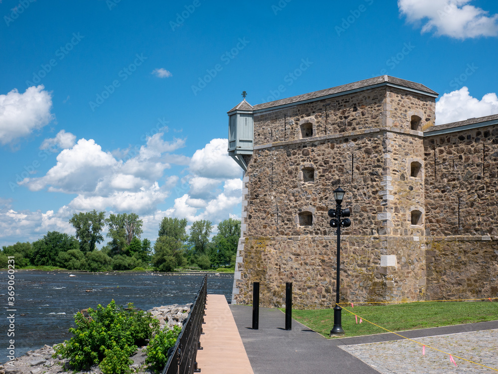 Fototapeta premium View on an historical fort (Fort of Chambly) Qubec Canada