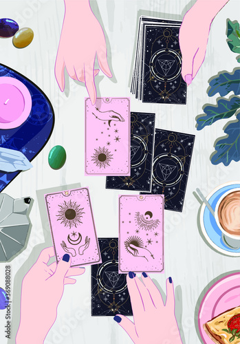 a good Tarot session pointing the guest's finger to the arcana of fate, the answers to which you want from the Gift of the Witch, the Gift of the psyche, use it on your altar, to read the Tarot, or si