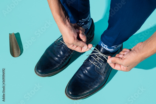 tying my shoelaces