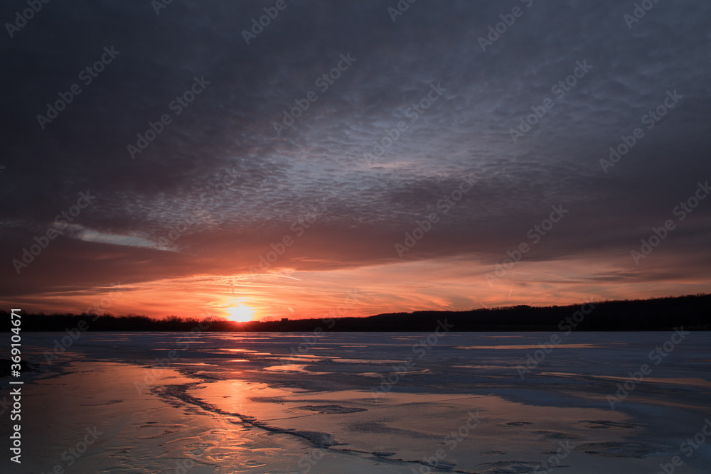 Obraz premium Sunset on the Lake