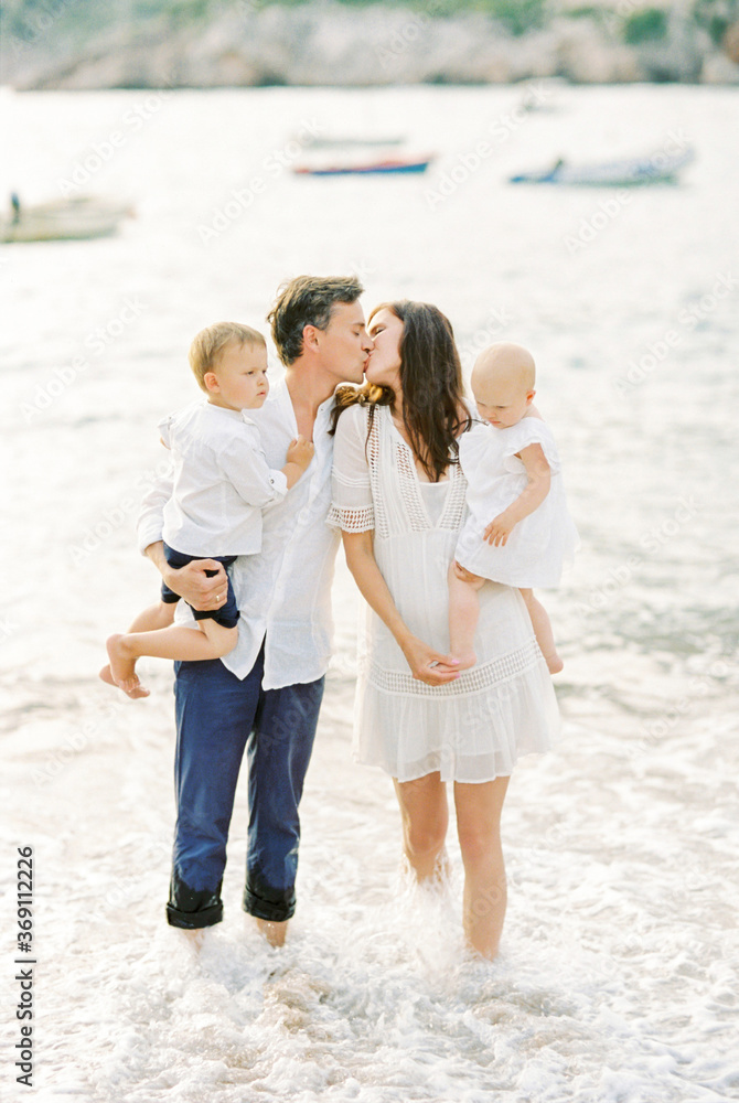 beach family portrait beach family portrait