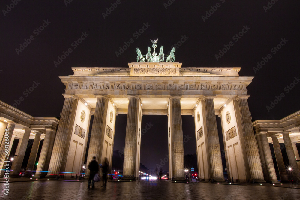 Berlin Brandenburg Gate (Brandenburger Tor) at night in Berlin, Germany.