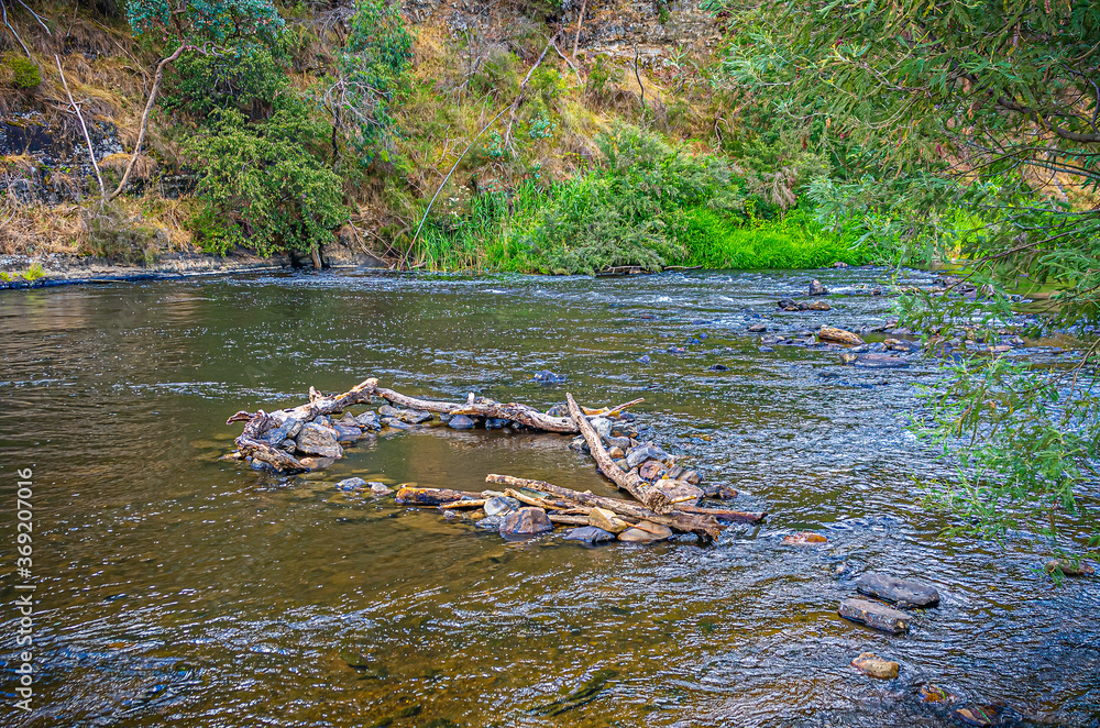 Obraz premium Circle in River