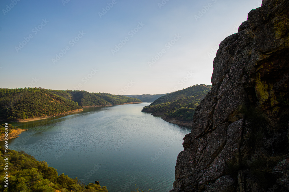 Obraz premium Photo of the impressive and beautiful national park of Monfragüe, pure nature with rocks, lakes and no people. Outdoor environment located in Cáceres, Extremadura, Spain.