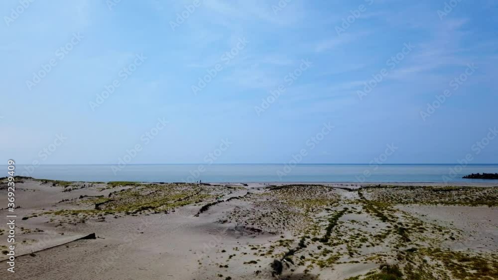 太平洋の海岸沿いに広がる砂丘