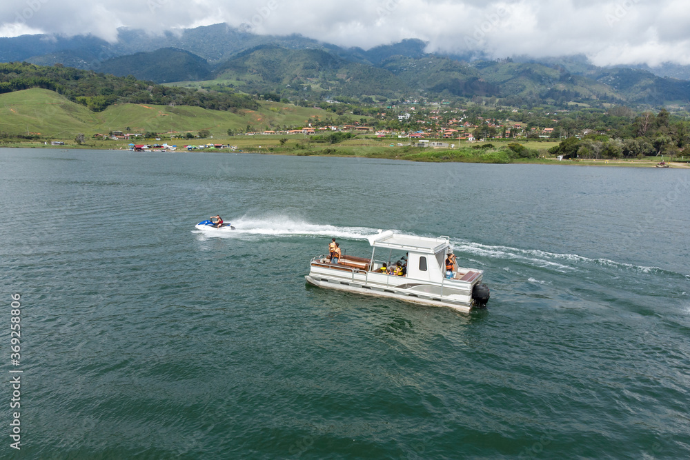 Fototapeta premium Family boat trip on the lake
