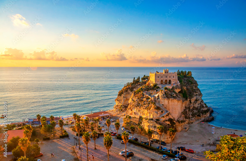 The church of Santa Maria dell Isola is one of Tropea’s symbol, Tropea, Calabria, Italy.