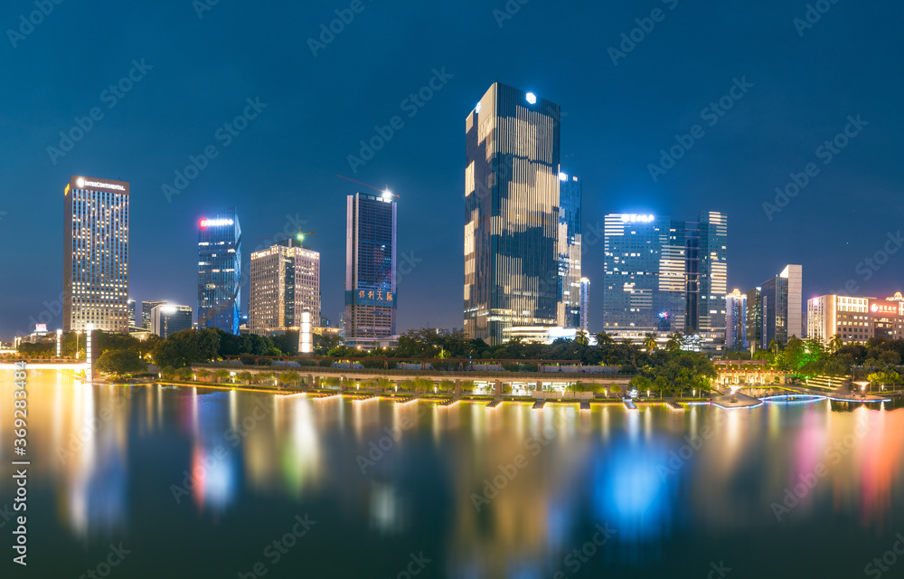 Fototapeta premium Night view of Qiandeng Lake Park, Foshan City, Guangdong Province, China