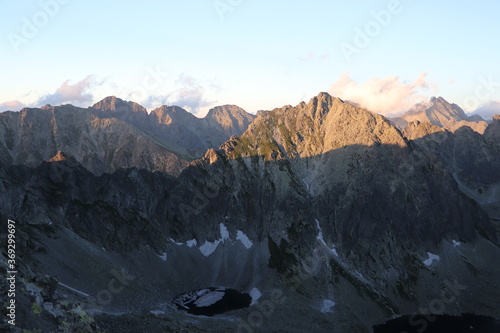 Widok na Szczyrbski Szczyt - Tatry Wysokie, Słowacja