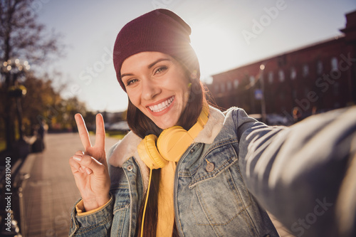 Valokuva Self-portrait of her she nice attractive pretty glad cheerful cheery girl spendi