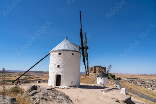 Molinos de Consuegra y Campo de Criptana