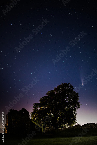 comet neowise over kendal castle