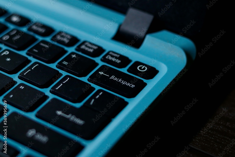 Obraz premium Keyboard backspace button. Laptop backspace button. Notebook backspace key.
