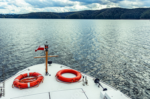 Fototapeta Naklejka Na Ścianę i Meble -  Front of boat on the lake