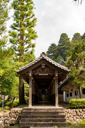 Entrance of cloister to the main building of Yotaku-ji temple in Sanda city, Hyogo, Japan © Kazu