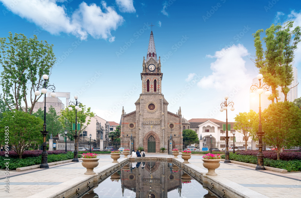 Obraz premium Medieval church night view