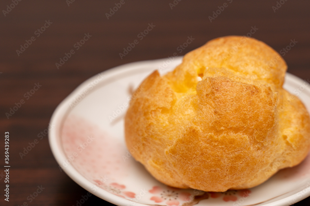 家で食べるシュークリーム