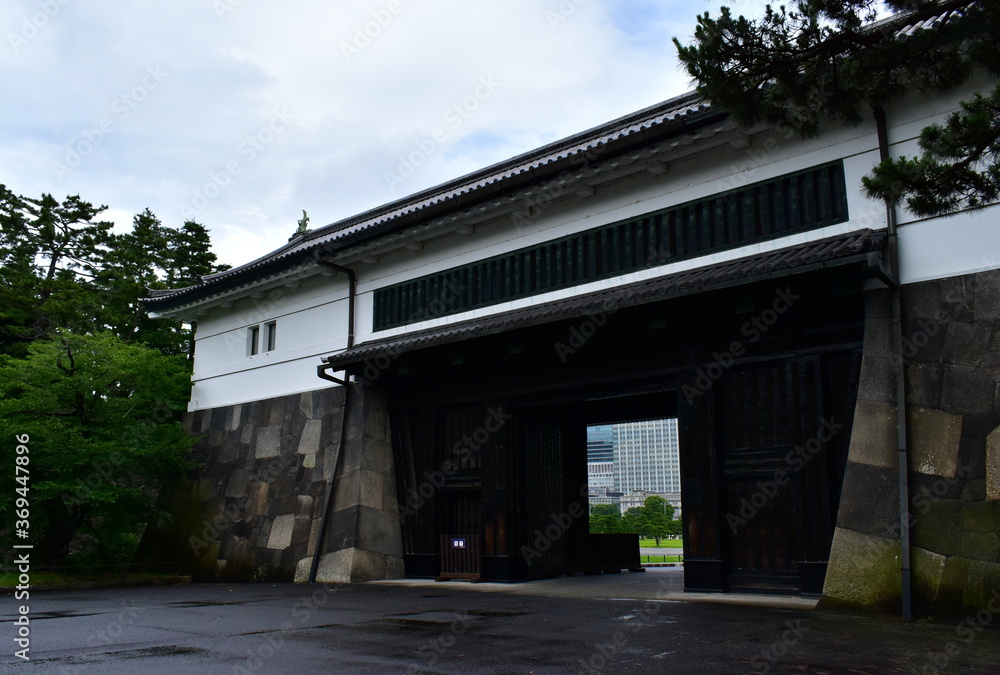 Tokyo Sakurada gate to the Japanese emperor palace in Tokyo Japan Tokyo Sakurada gate to the Japanese emperor palace in Tokyo Japan