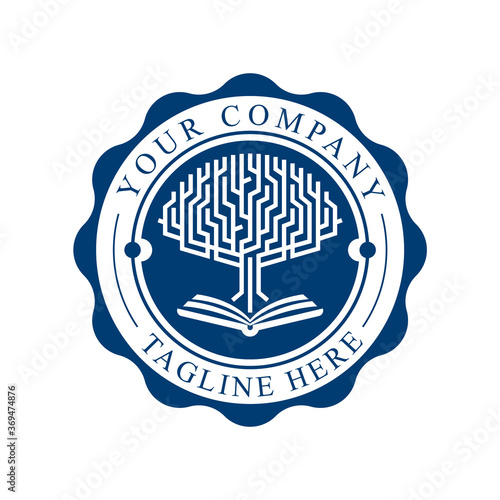 University and academy vector icon. Emblems or seal set for high school education graduates in technology science, Vector Logo Template