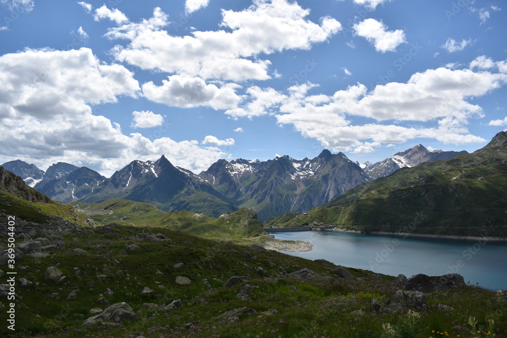 Lago Toggia e monti della Val Formazza