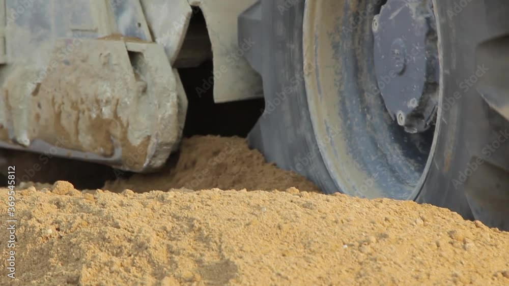 Heavy Machinery vehicles operating in Dirt Heavy Machinery vehicles operating in Dirt