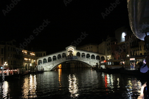 rialto bridge venice