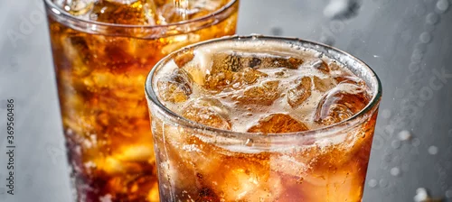 Panel kuchenny z motywem two cups of cold cola soft drink with ice
